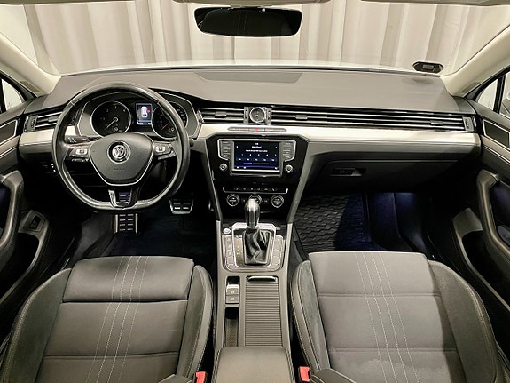 Volkswagen Passat Alltrack 15 of 23