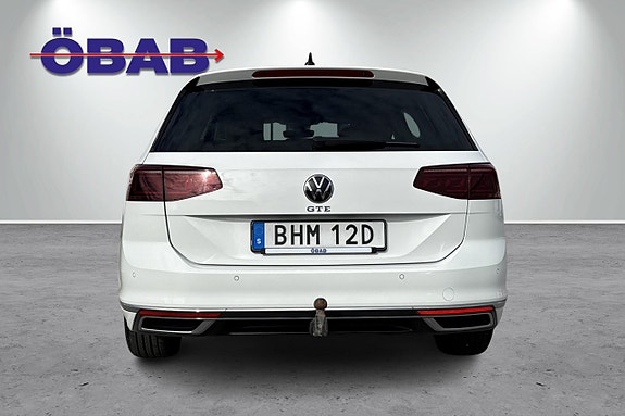 Volkswagen Passat 5 of 12