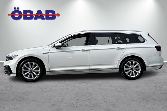 Volkswagen Passat 4 of 12