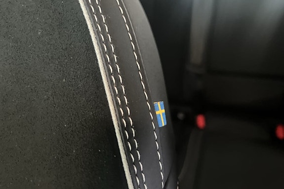 Volvo EX40 19 of 29