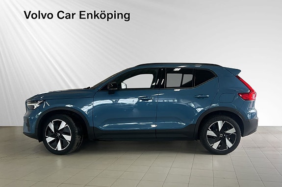 Volvo EX40 3 of 29