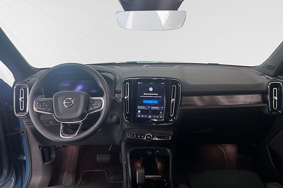 Volvo EX40 9 of 29