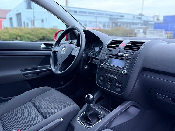 Volkswagen Golf V 12 of 16