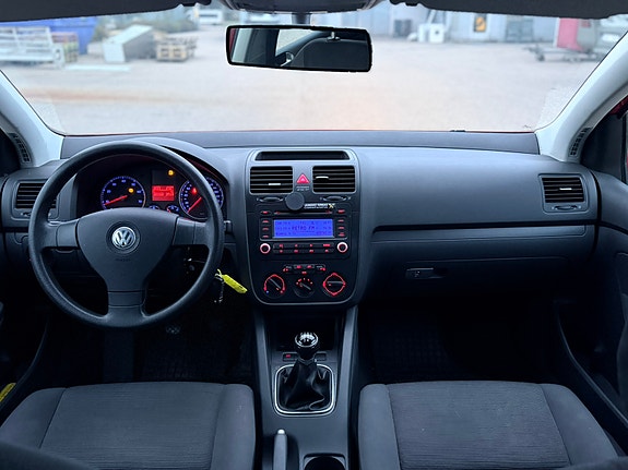 Volkswagen Golf V 13 of 16