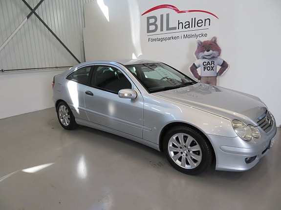 Mercedes-Benz C180 3 of 8