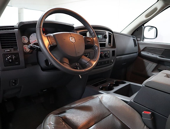 Dodge RAM 1500 10 of 18
