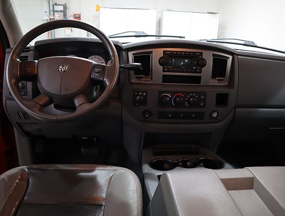Dodge RAM 1500 13 of 18