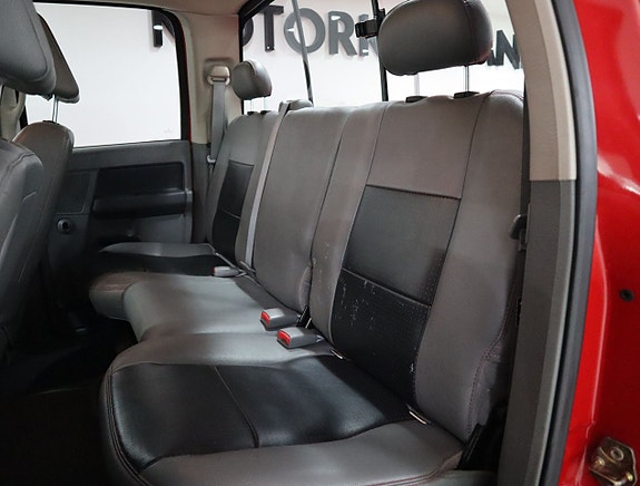 Dodge RAM 1500 9 of 18
