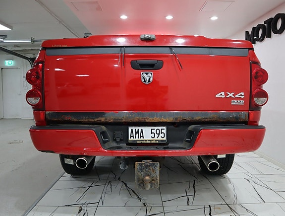 Dodge RAM 1500 5 of 18