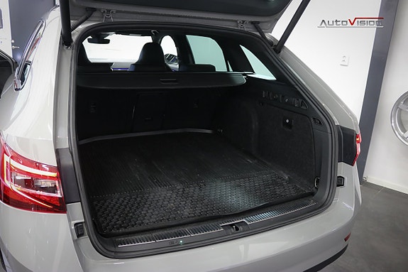 Skoda Superb 28 of 30