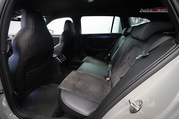Skoda Superb 27 of 30