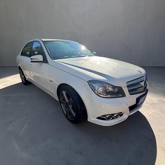 Mercedes-Benz C180 6 of 15
