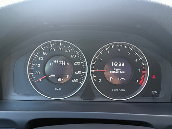VOLVO V60 T4F 180CH - ETHANOL - POWERSHIFT - MOMENTUM - ATTELAGE - 166.000 KMS