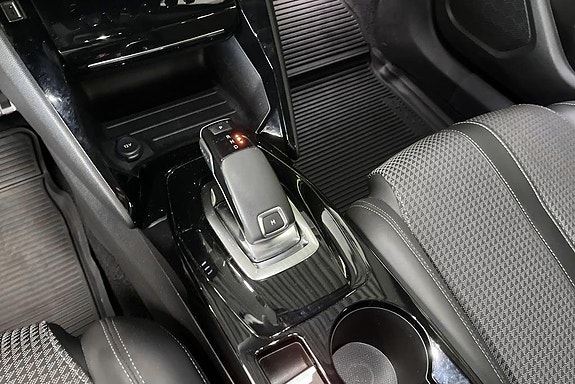 Peugeot 2008 12 of 19