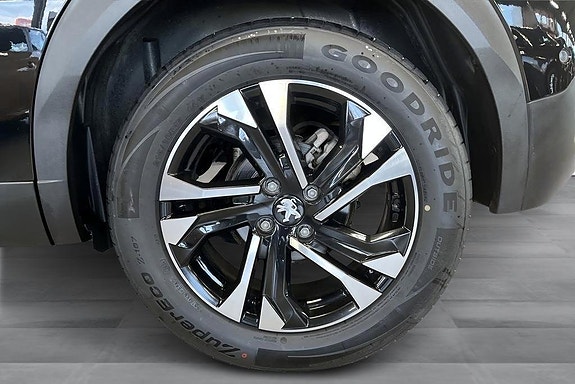 Peugeot 2008 17 of 19