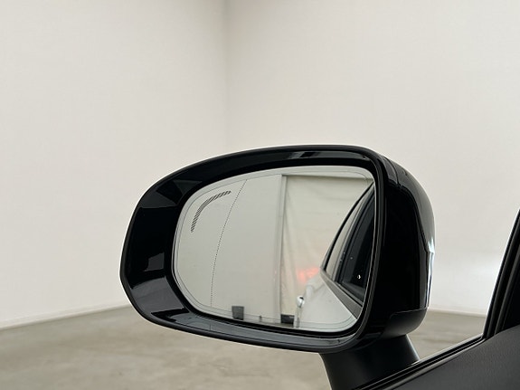 Volvo XC60 11 of 30