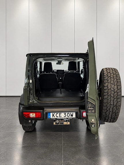 Suzuki Jimny 8 of 13