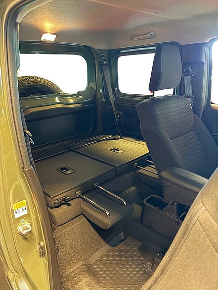 Suzuki Jimny 11 of 13