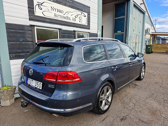 Volkswagen Passat 2 of 13