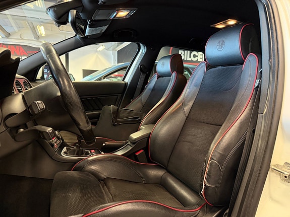 Alfa Romeo 159 13 of 24