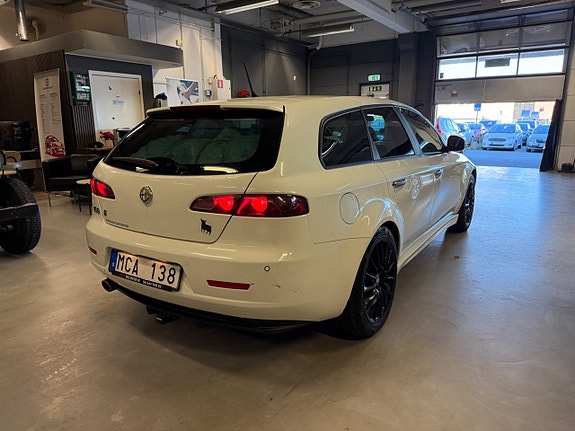 Alfa Romeo 159 5 of 24