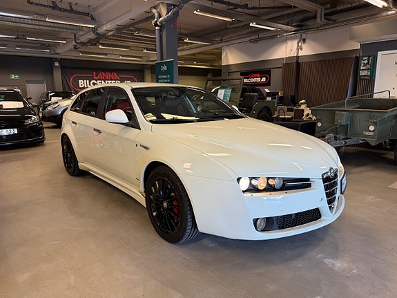 Alfa Romeo 159 4 of 24