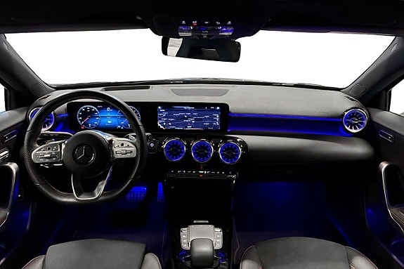 Mercedes-Benz A250 e 10 of 23