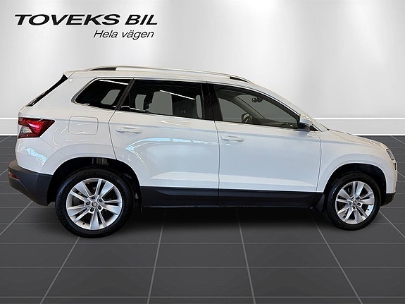 Skoda Karoq 2 of 17