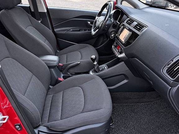 Kia Rio 19 of 24