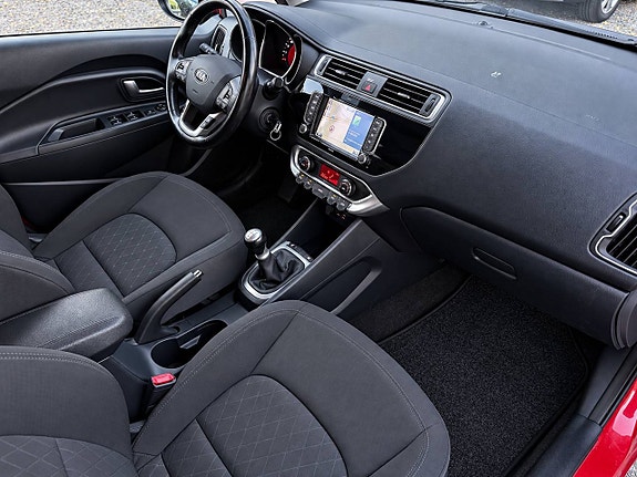 Kia Rio 18 of 24