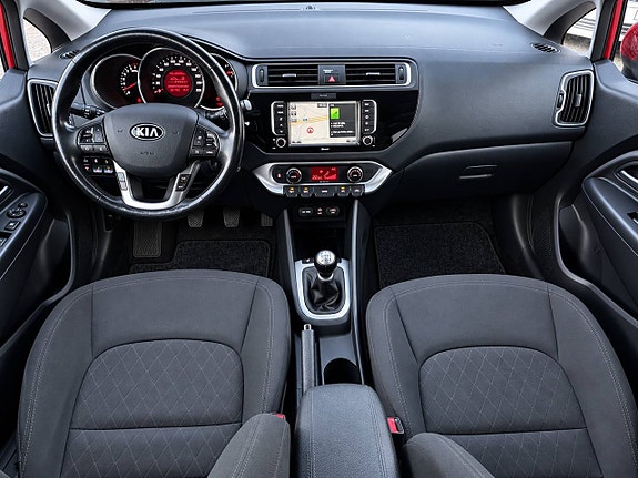 Kia Rio 11 of 24