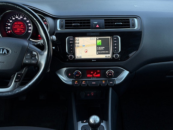 Kia Rio 15 of 24
