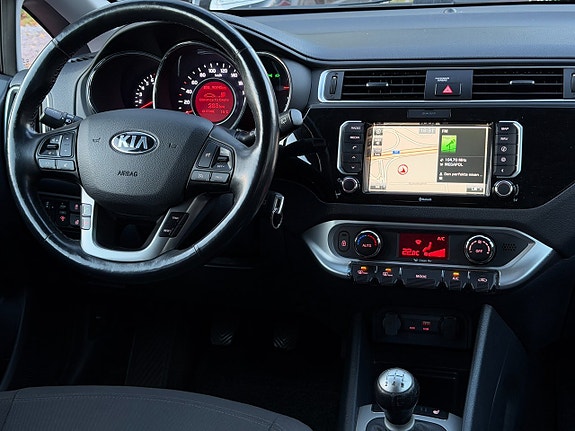 Kia Rio 16 of 24