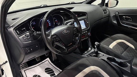 Kia Ceed 10 of 19