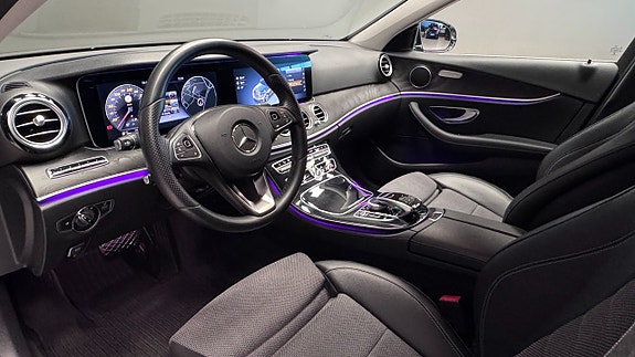 Mercedes-Benz E220 6 of 22