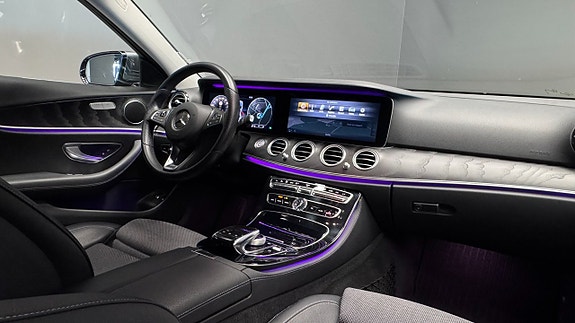 Mercedes-Benz E220 7 of 22
