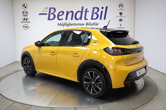 Peugeot e-208 7 of 27