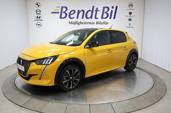 Peugeot e-208 4 of 27