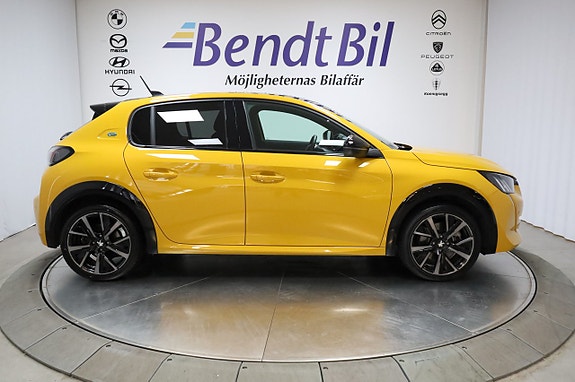 Peugeot e-208 12 of 27