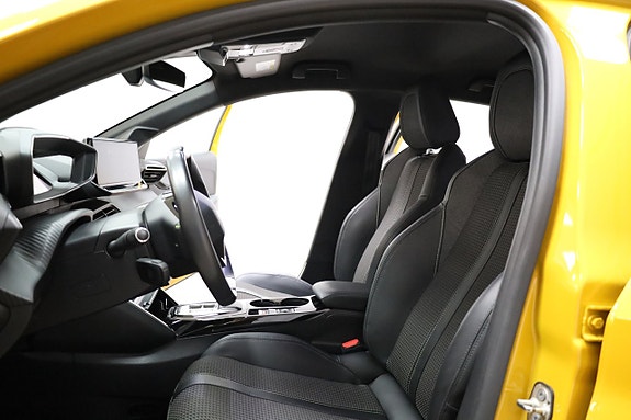Peugeot e-208 9 of 27