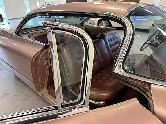 Cadillac Coupé DeVille 15 of 30