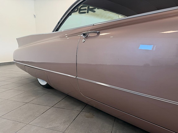 Cadillac Coupé DeVille 11 of 30