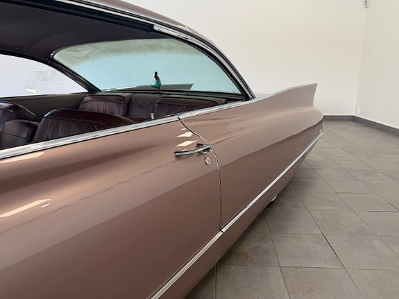 Cadillac Coupé DeVille 12 of 30