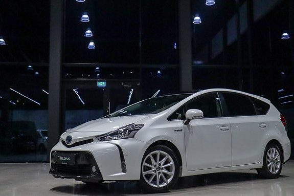 Toyota Prius+ 2 of 18