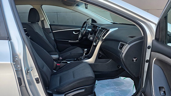 Hyundai i30 14 of 16
