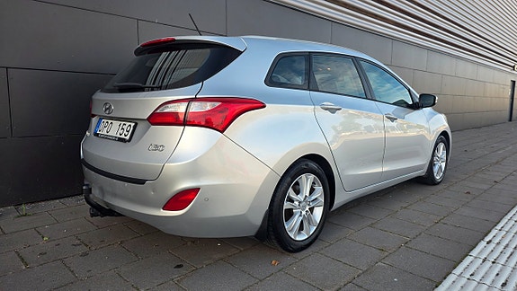 Hyundai i30 10 of 16