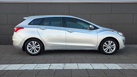 Hyundai i30 11 of 16