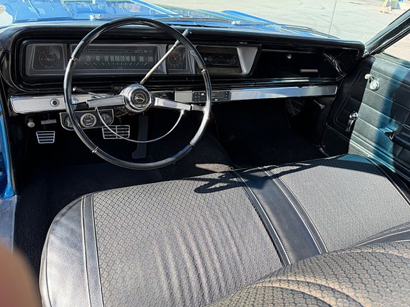 Chevrolet Impala 11 of 18