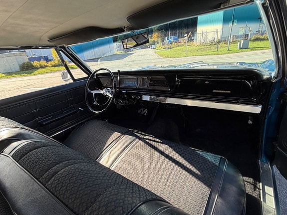 Chevrolet Impala 14 of 18