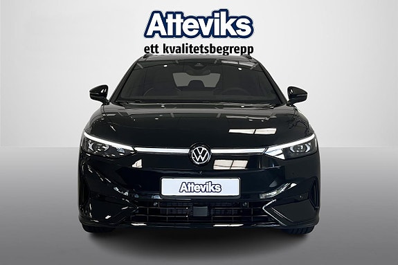 Volkswagen ID.7 2 of 16